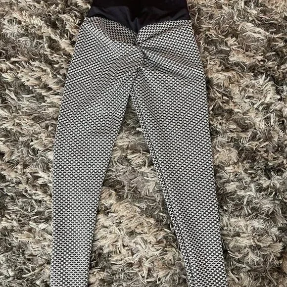 High Waisted Ruched Butt Tummy Control Athletic Leggings Size Small - Picture 4 of 8